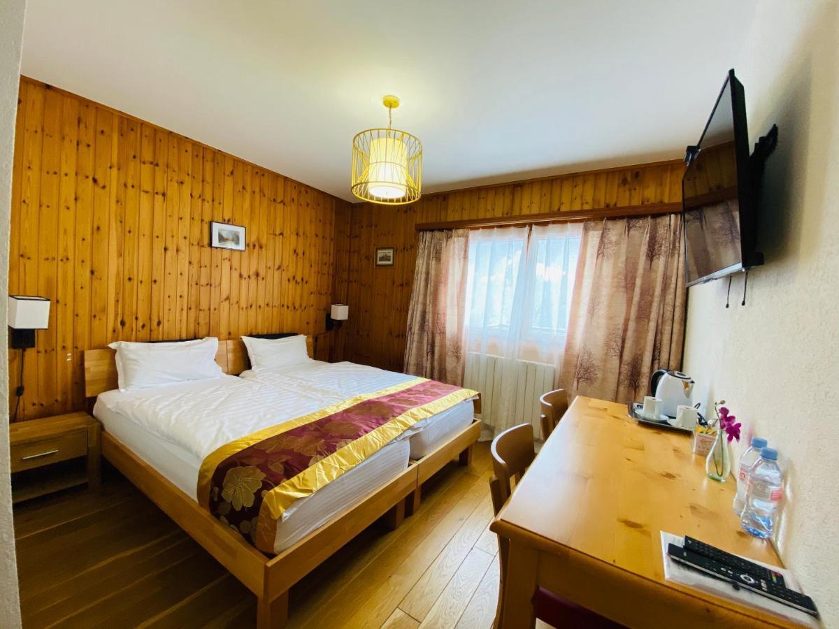 Qi-lin Restaurant Hotel Ayer