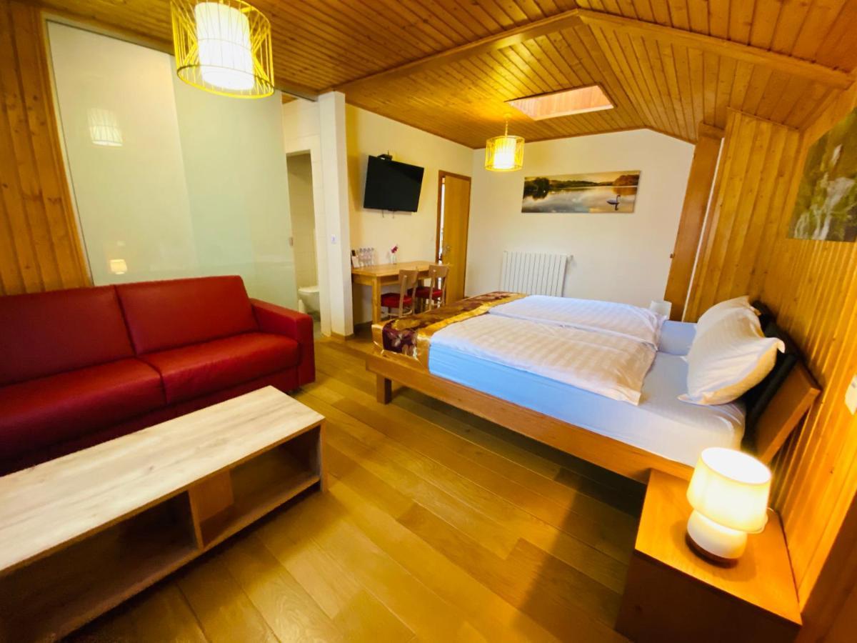 Qi-lin Restaurant Hotel Ayer