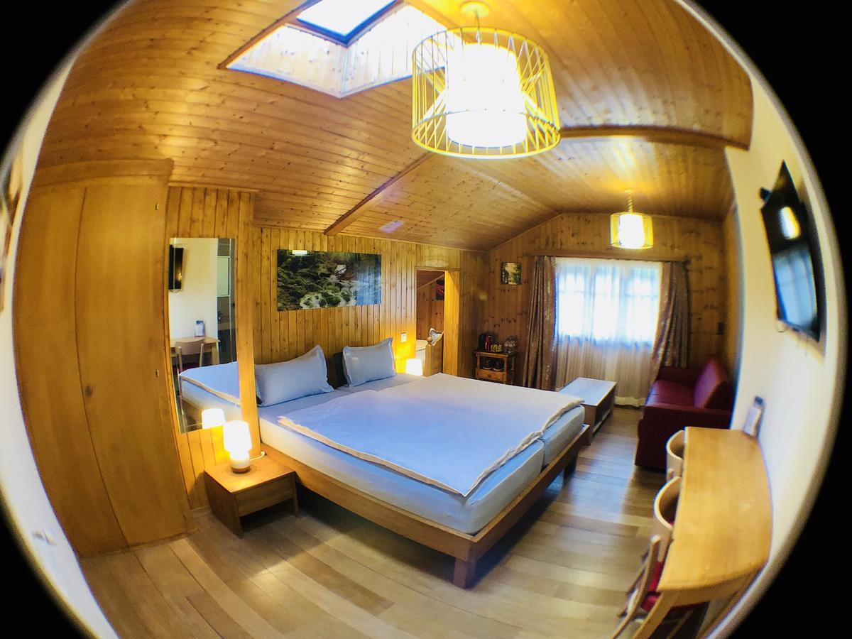 Qi-lin Restaurant Hotel Ayer